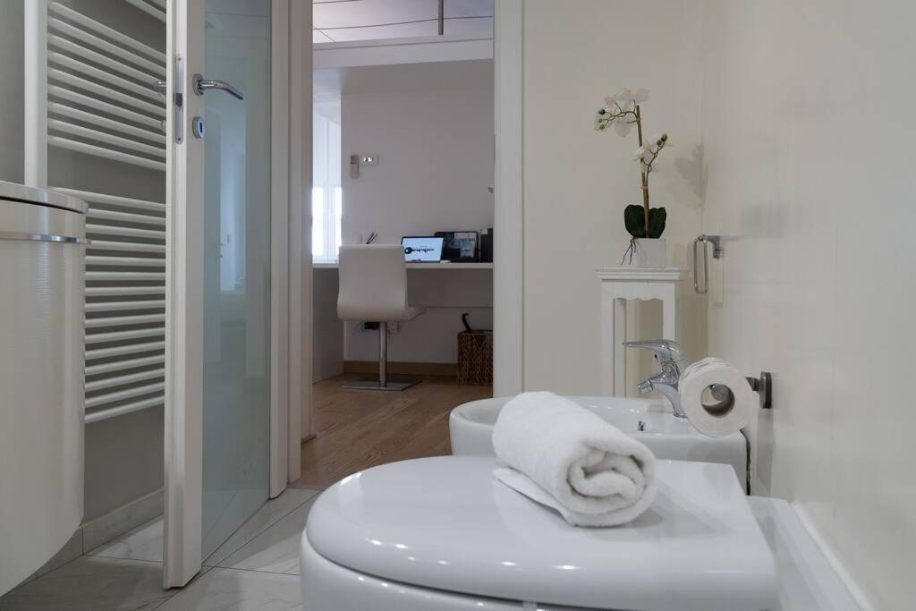 Apartments Trieste Centro I Imbriani 12 Ngoại thất bức ảnh